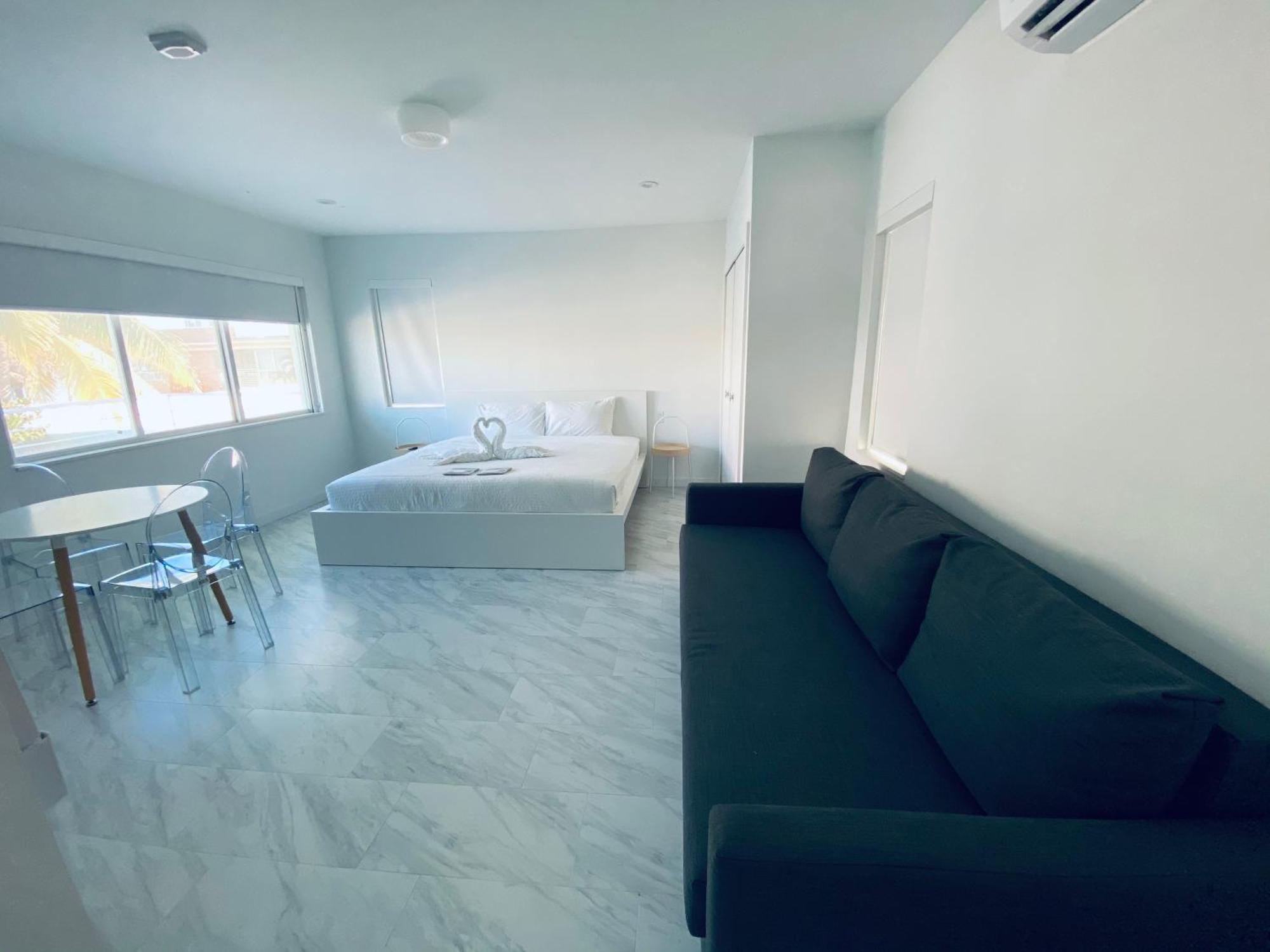 The Marlin Beachside Hollywood Room photo