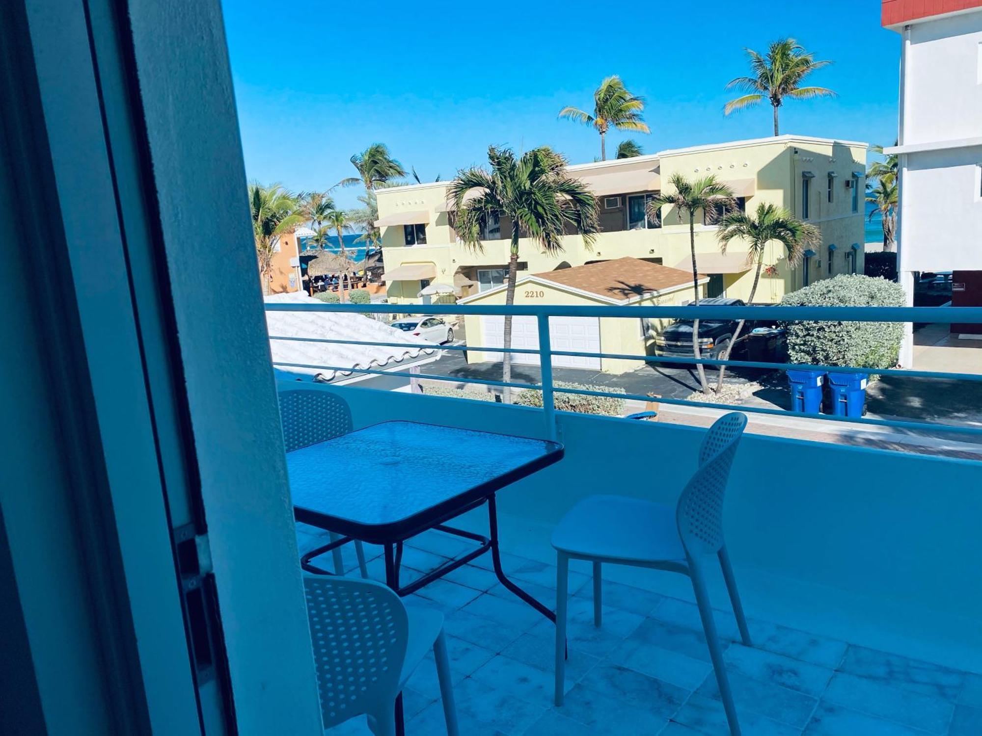 The Marlin Beachside Hollywood Room photo